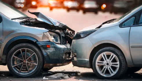 WHAT A PHOENIX CAR ACCIDENT LAWYER KNOWS ABOUT INSURANCE TACTICS AFTER DESERT HIGHWAY CRASHES