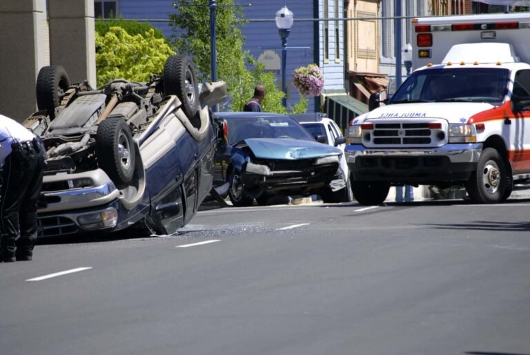 Roseville distracted driver accident lawyer who holds negligent drivers accountable